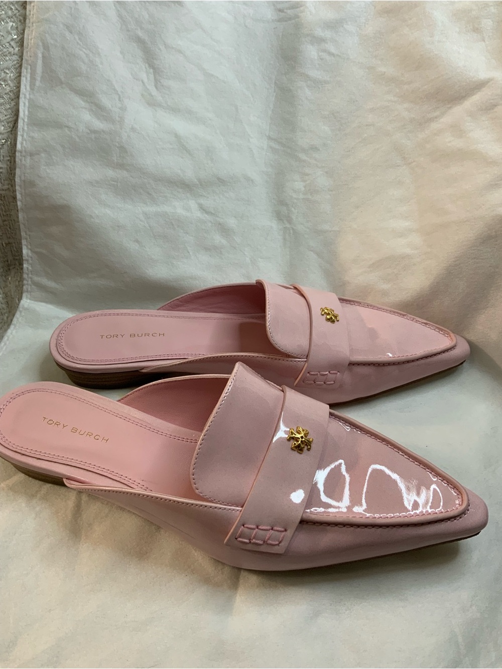 Tory Burch Blush Pink Patent Leather Pointed Slip-On Mules with Gold Emblem - Picture 3 of 8
